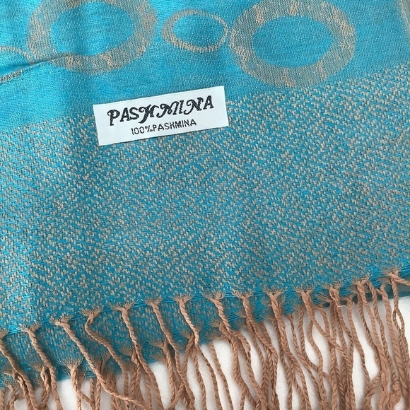 100% Pashmina Scarf - Picture 15 of 16